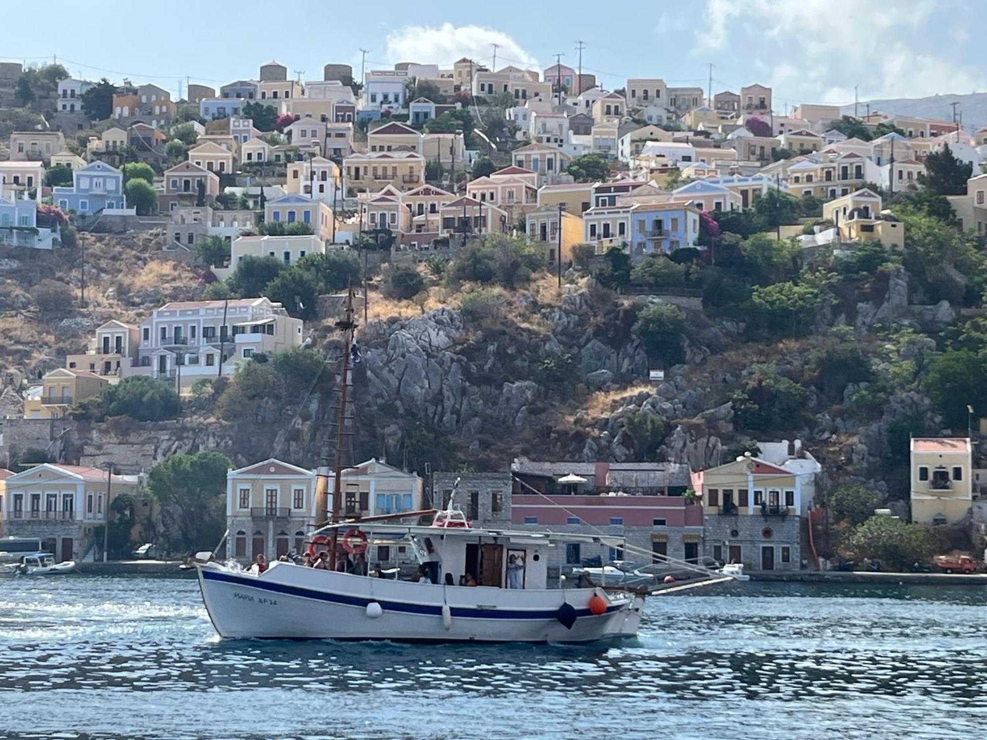 Aleminas Rooms Symi Extérieur photo